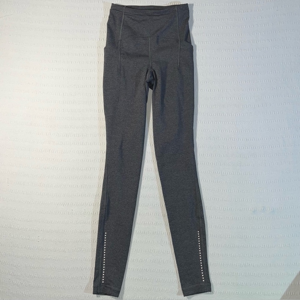 Lululemon Swift Speed High-Rise Tight 28” Size 2 Gray Reflective Running Active